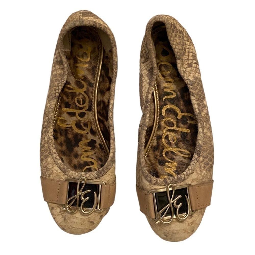 Sam Edelman leather flats shoes in very good condition. Size 8